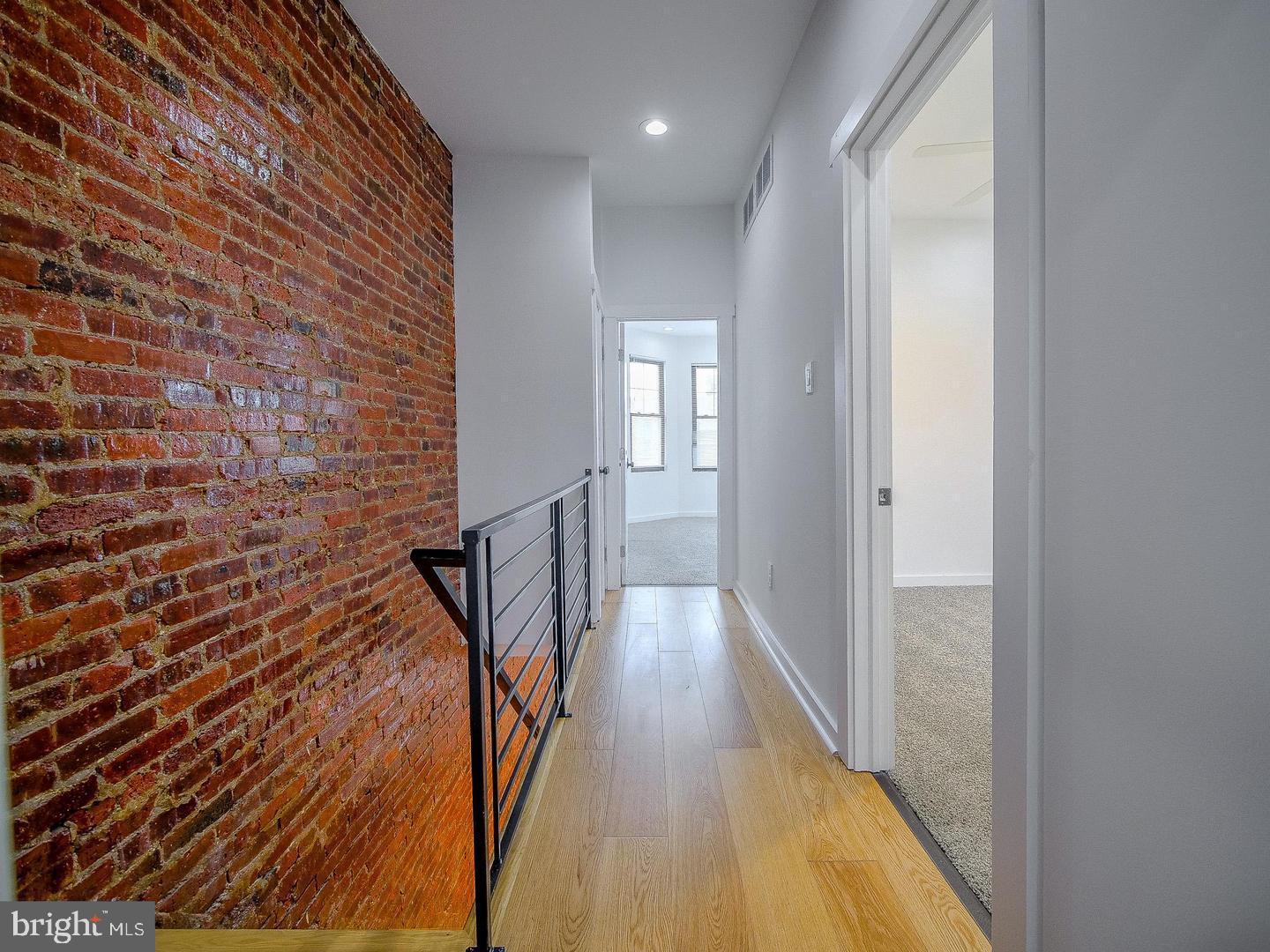 913 S Yewdall St Property Photo 8