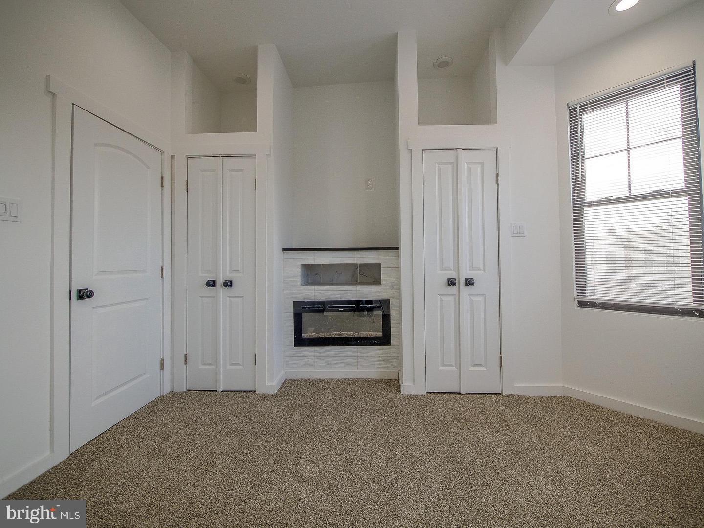 913 S Yewdall St Property Photo 12