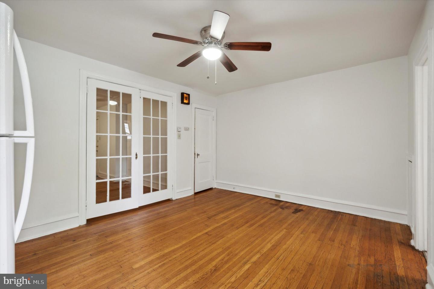 5118 Oakland St Property Photo 1