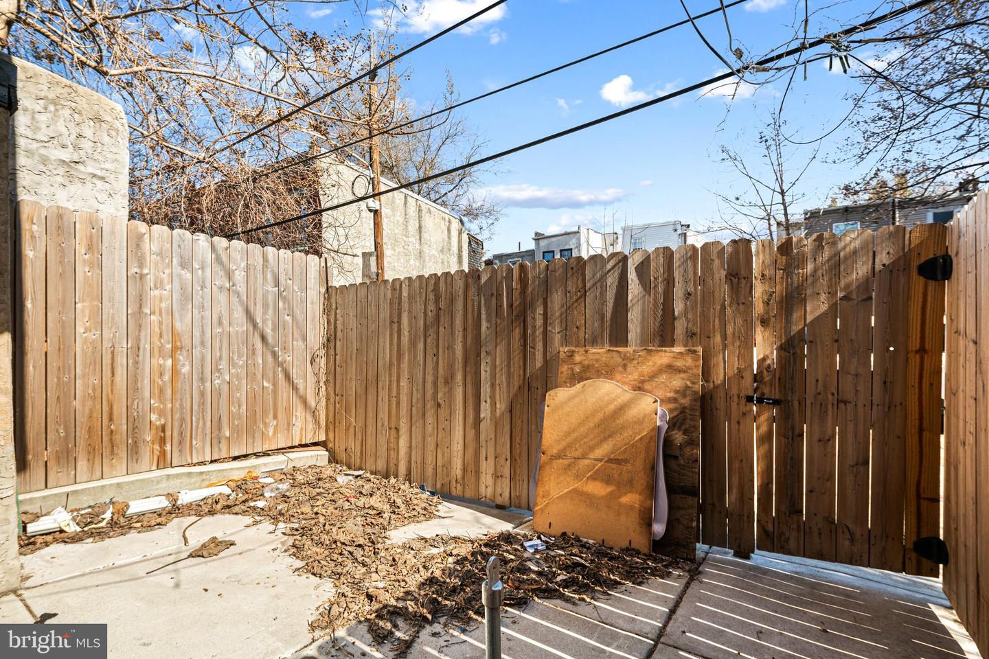 2213 N 16th St Property Photo 8