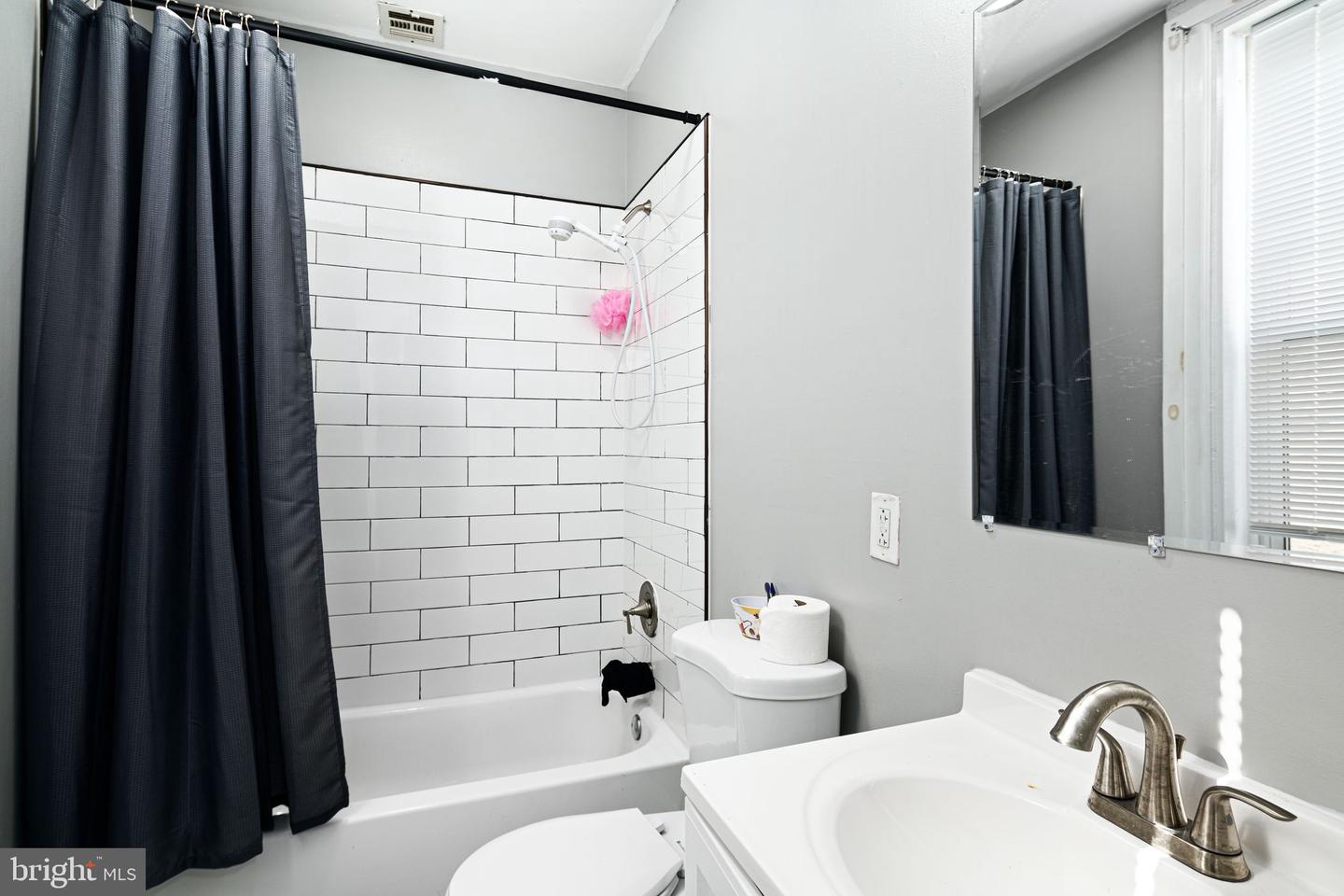 2213 N 16th St Property Photo 11