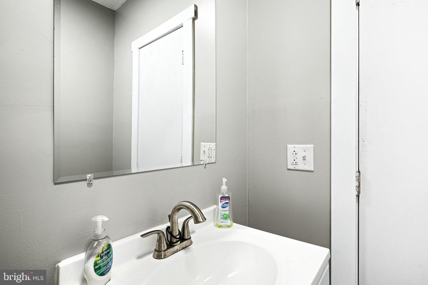 2213 N 16th St Property Photo 13