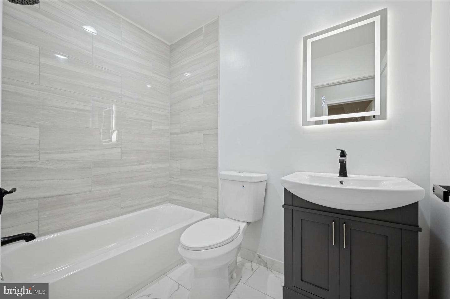103 N 63rd St #5 Property Photo 6