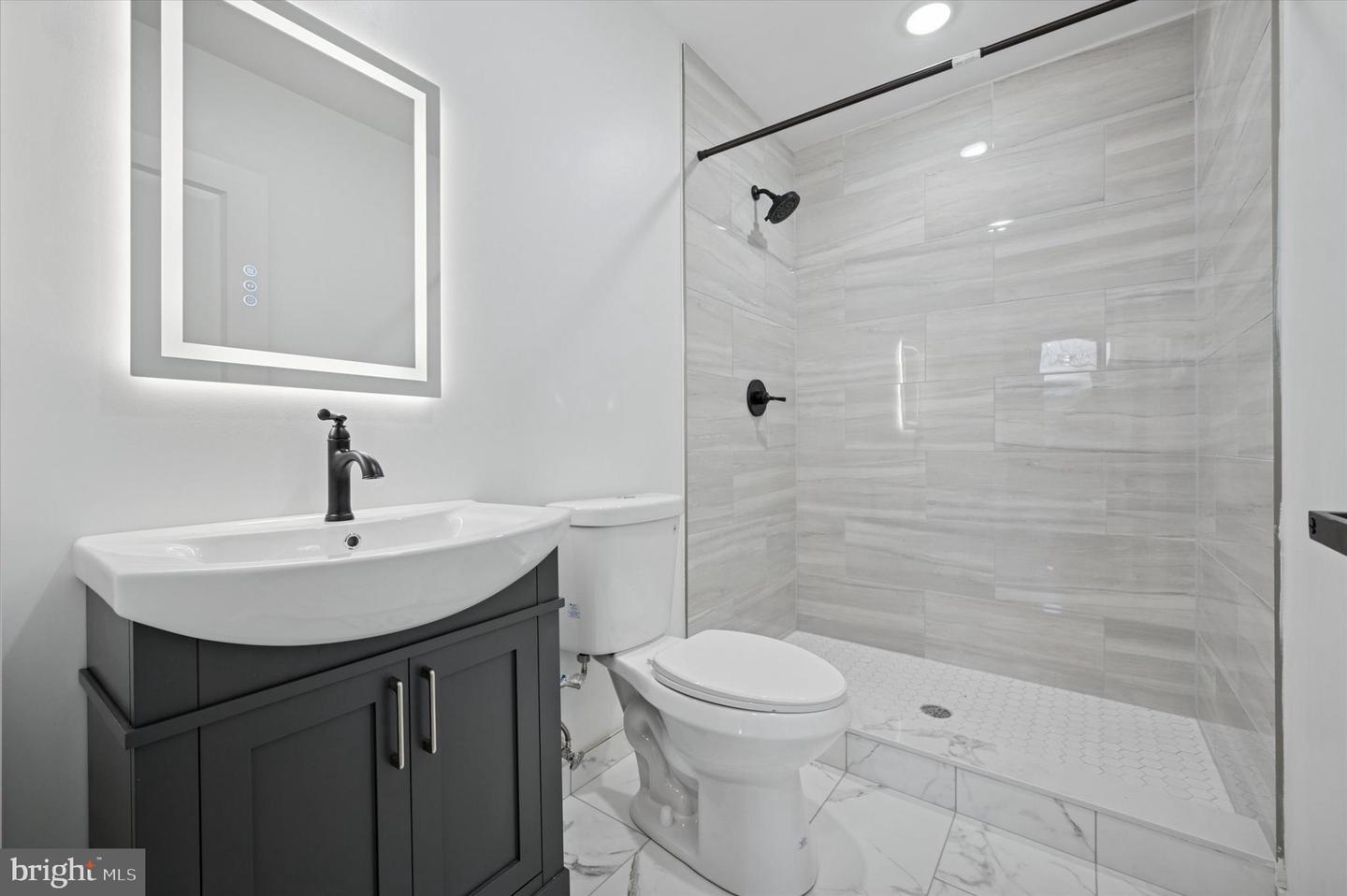 103 N 63rd St #5 Property Photo 9