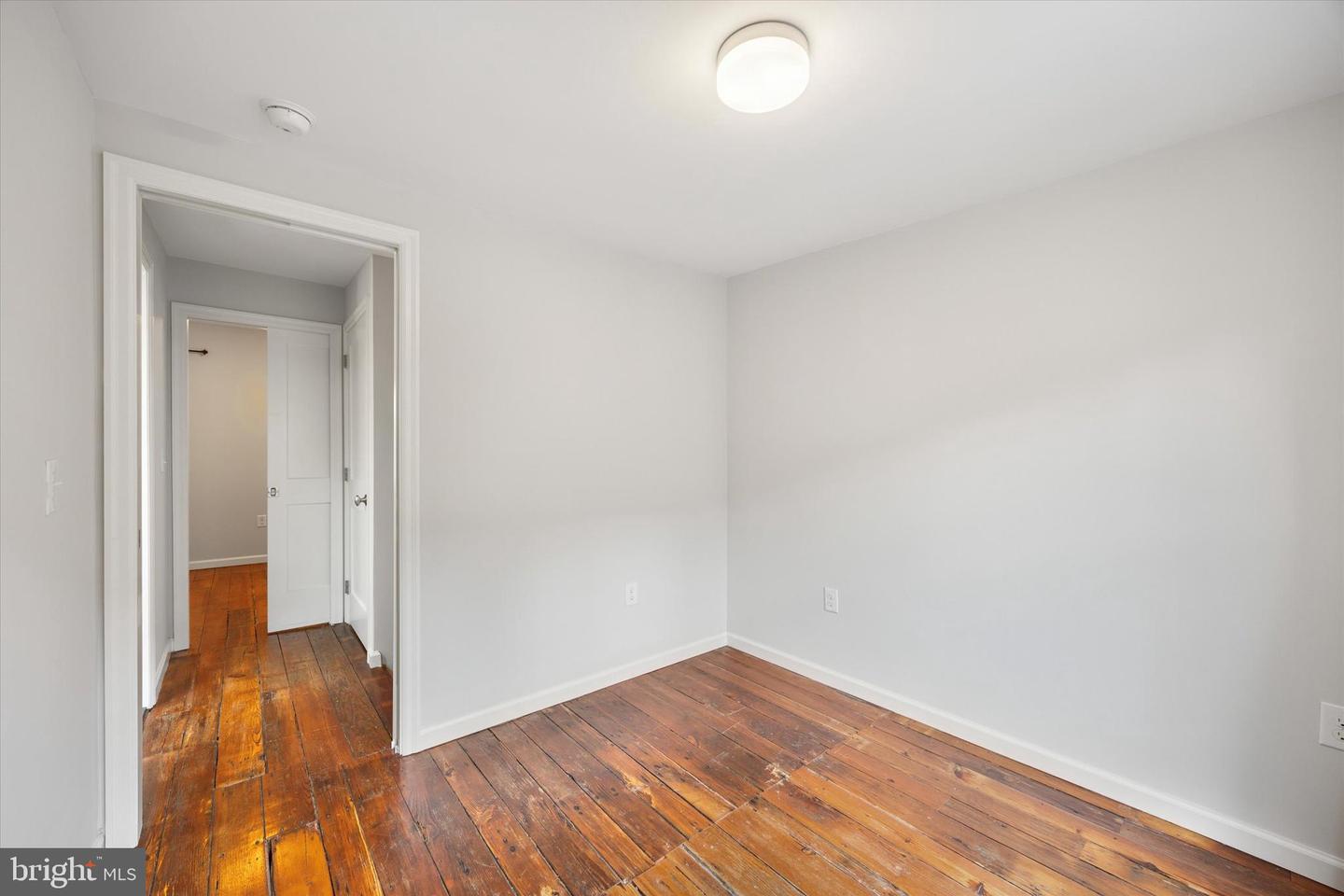 1112 Webster St Property Photo 17