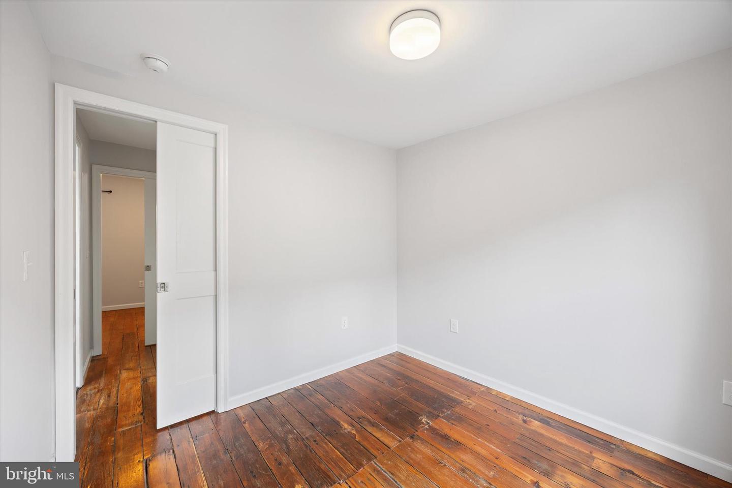 1112 Webster St Property Photo 19