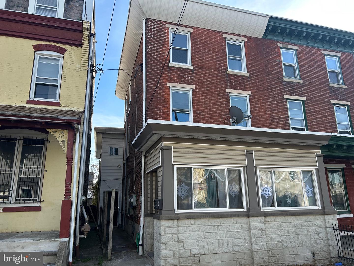 4147 Paul St Property Photo 1