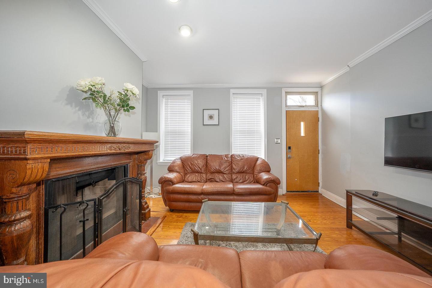 849 Corinthian Ave Property Photo 3