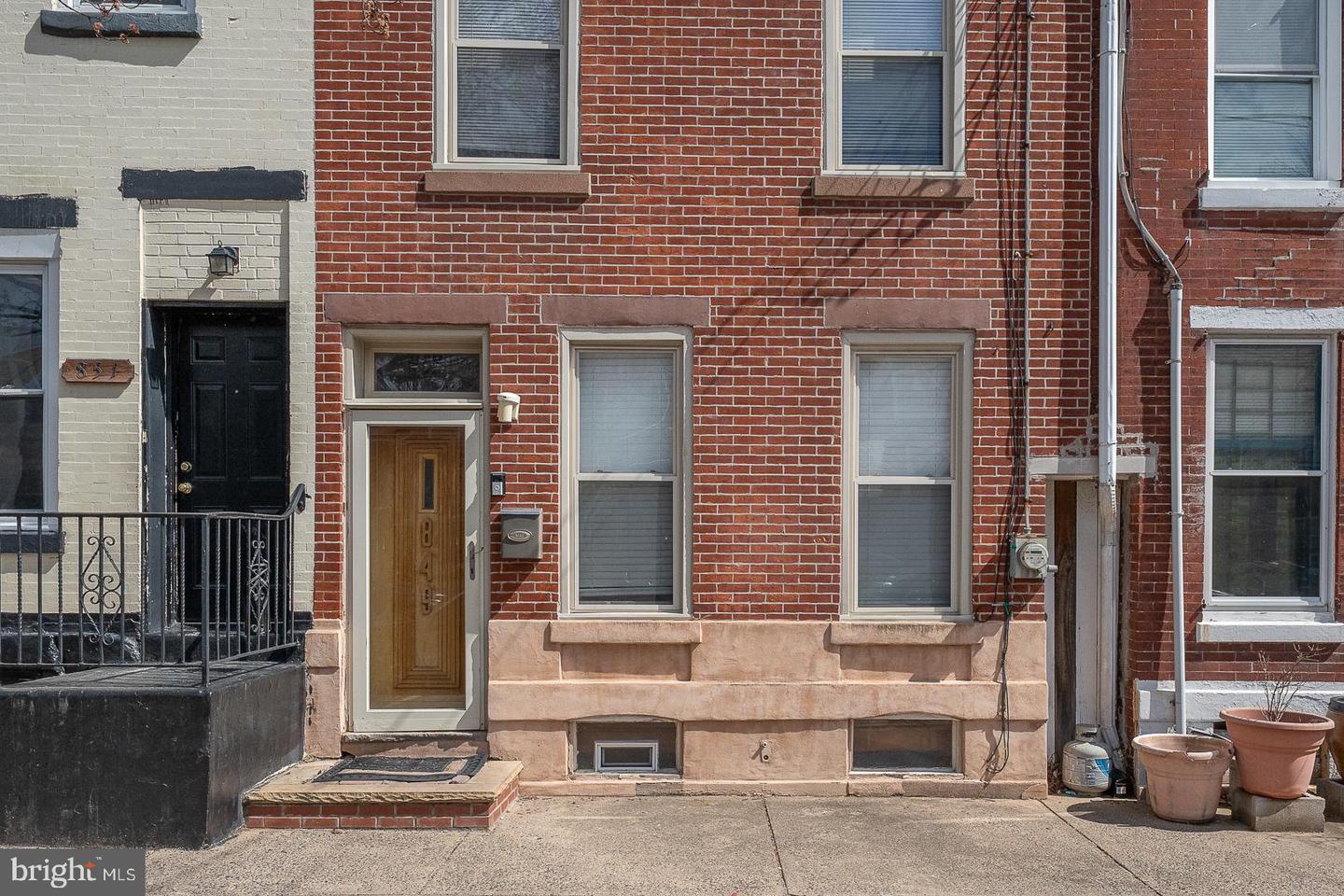 849 Corinthian Ave Property Photo 17