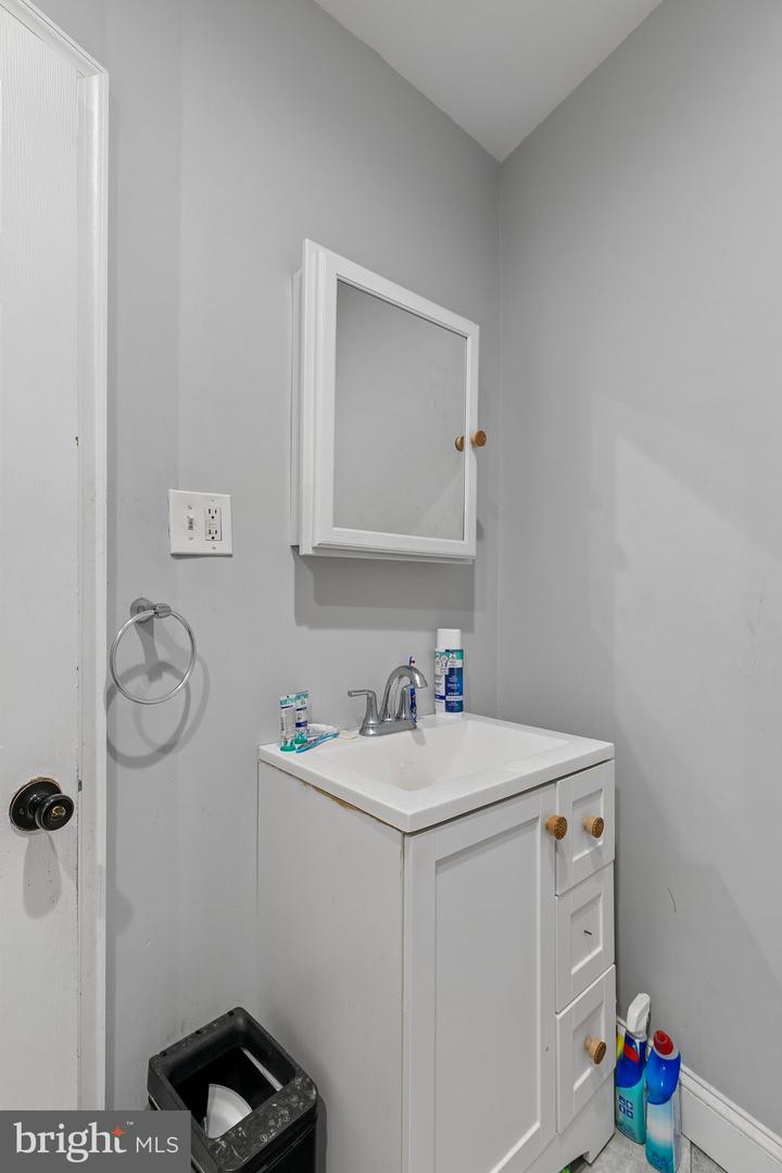 75 E Duval St Property Photo 42