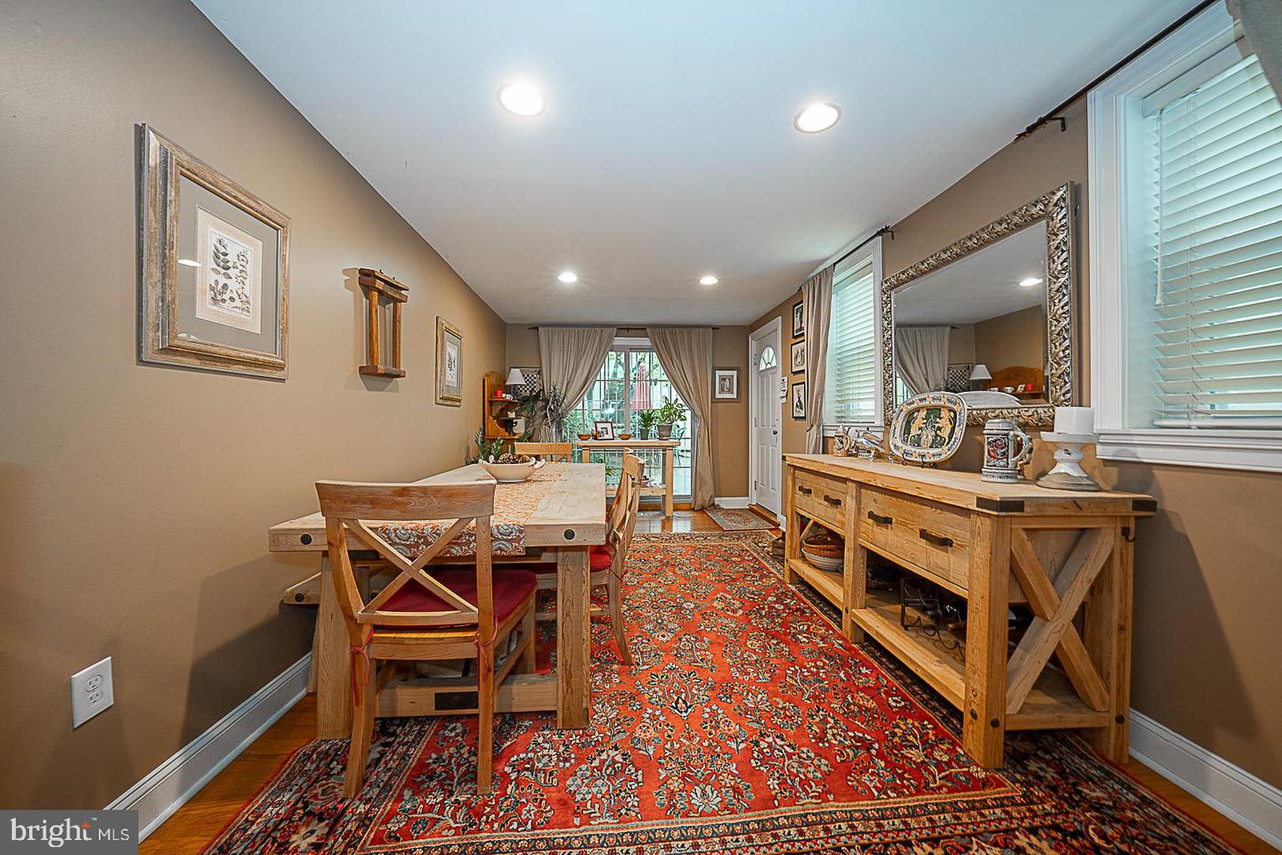 2317 Fairmount Ave Property Photo 14