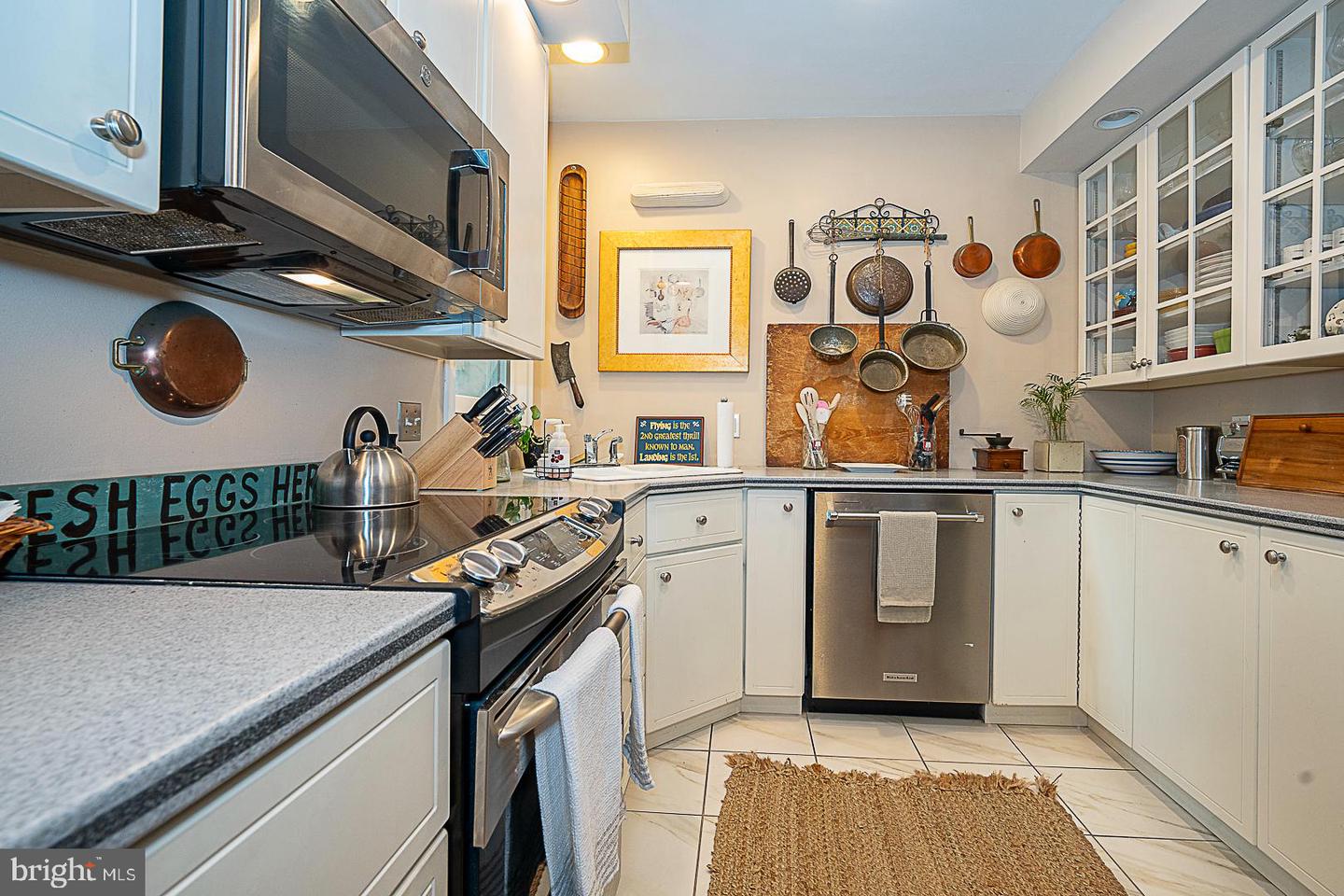 2317 Fairmount Ave Property Photo 18