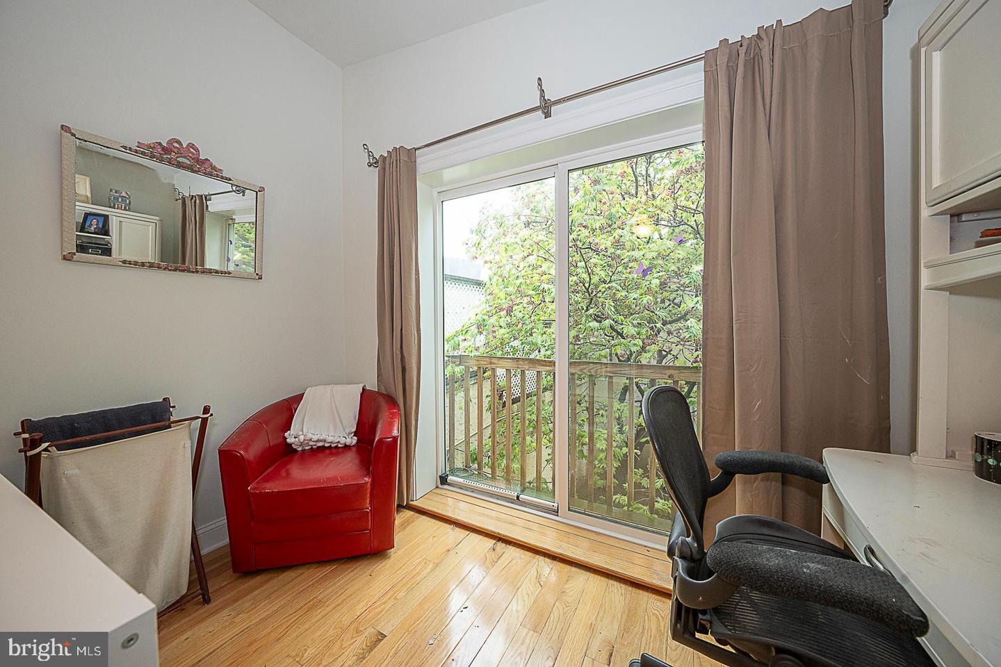 2317 Fairmount Ave Property Photo 24