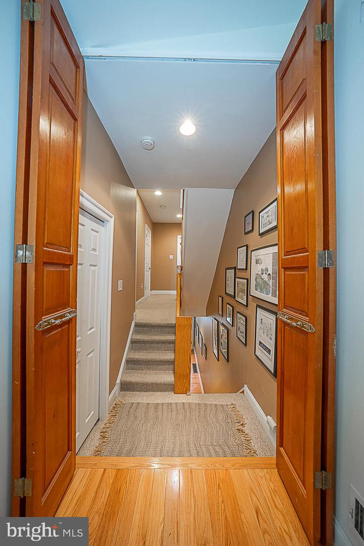 2317 Fairmount Ave Property Photo 26