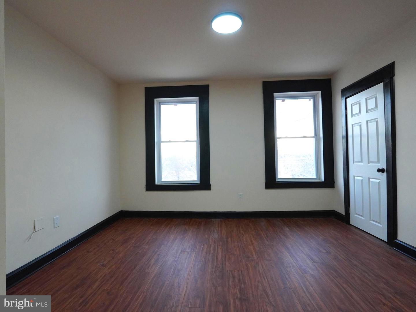 5013 Chester Ave Property Photo 7