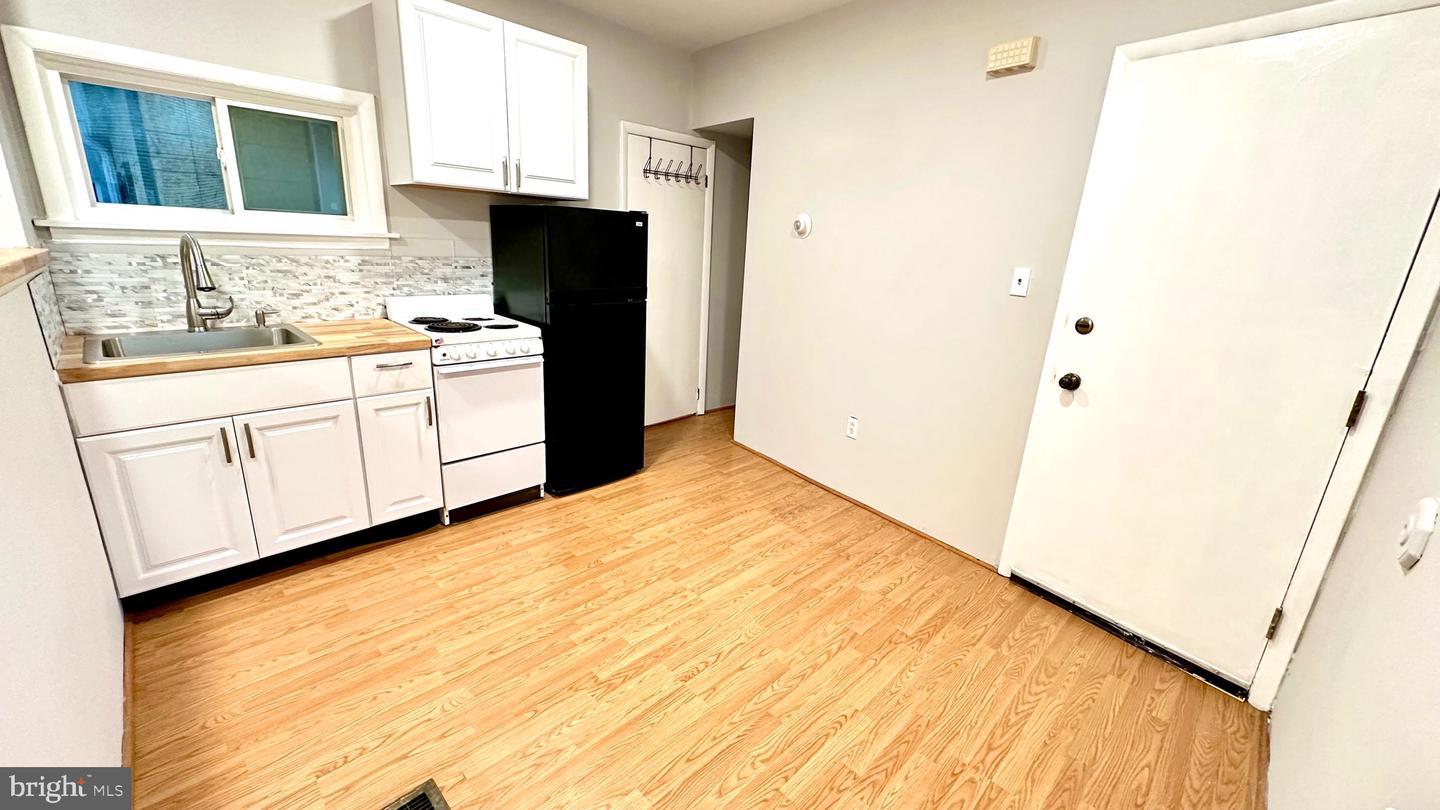 823 Christian St Property Photo 35