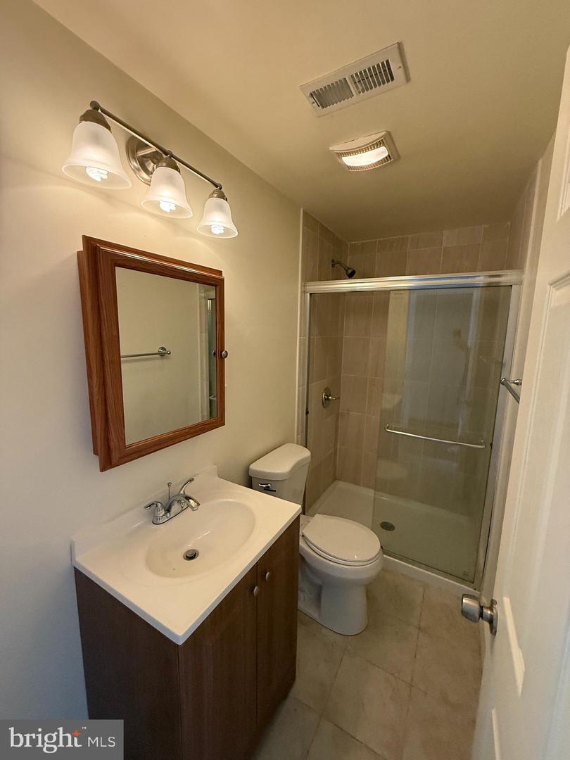 2244 N 12th St Property Photo 5