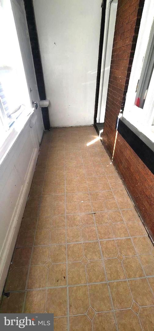 1451 S Etting St Property Photo 3