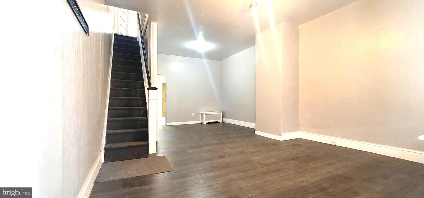 1451 S Etting St Property Photo 4