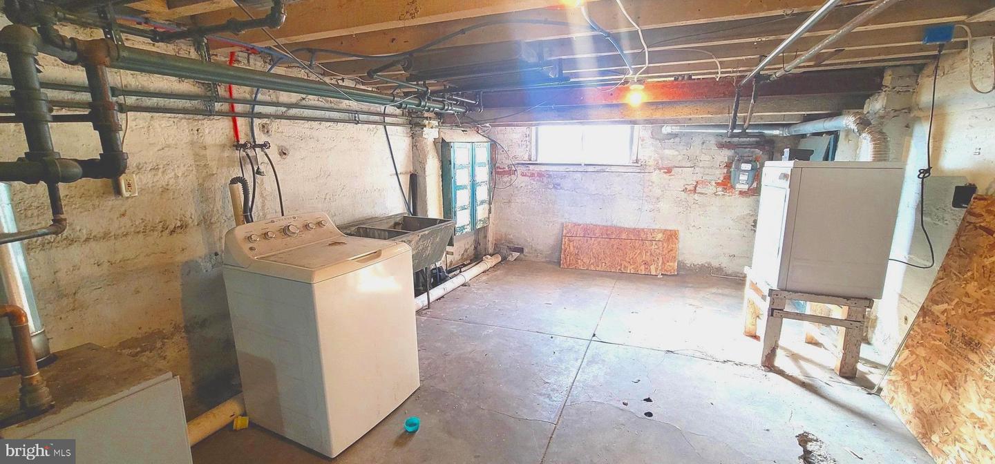 1451 S Etting St Property Photo 15