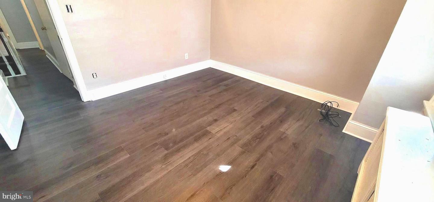 1451 S Etting St Property Photo 17