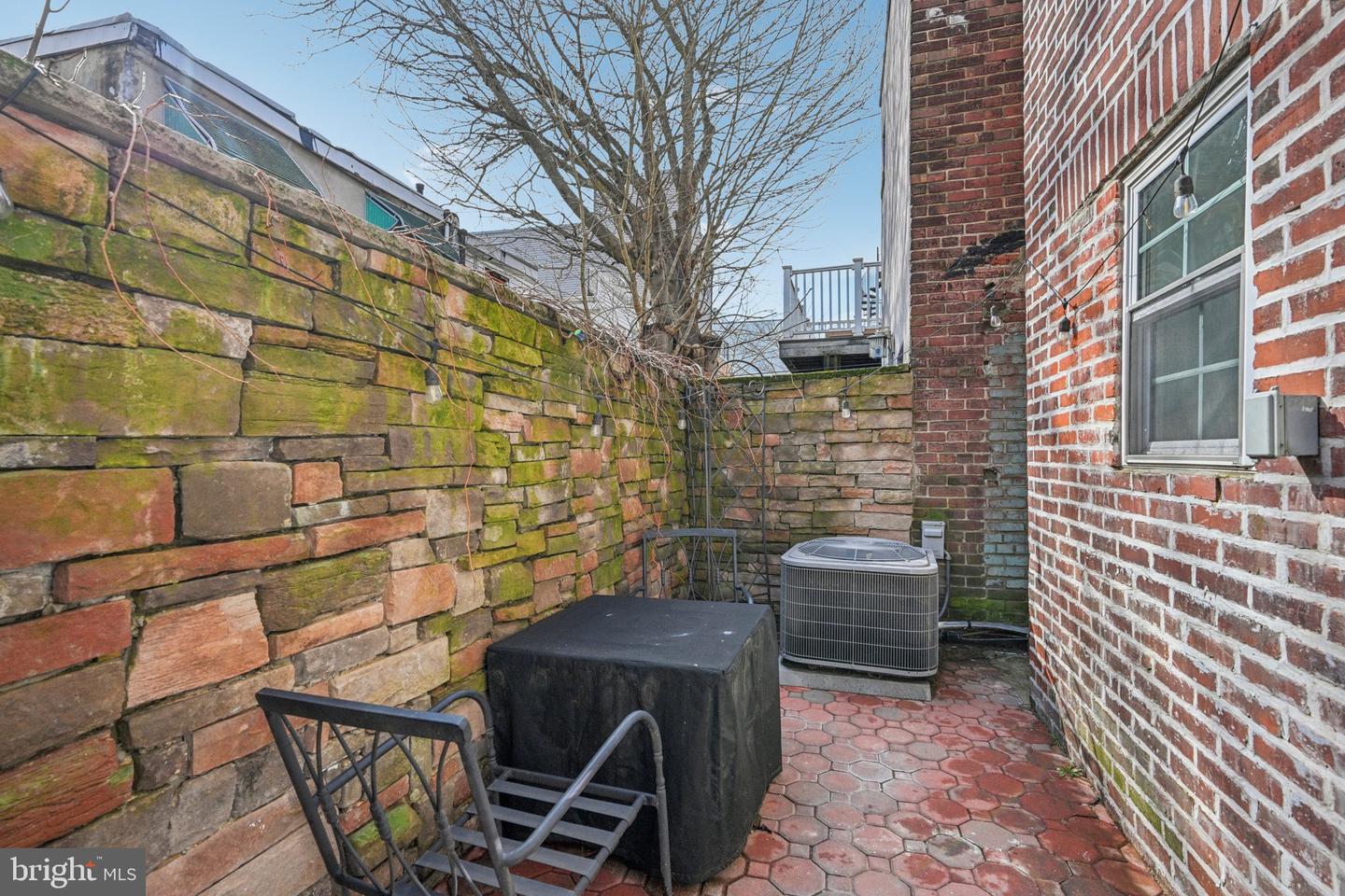 1011 S Bouvier St Property Photo 23