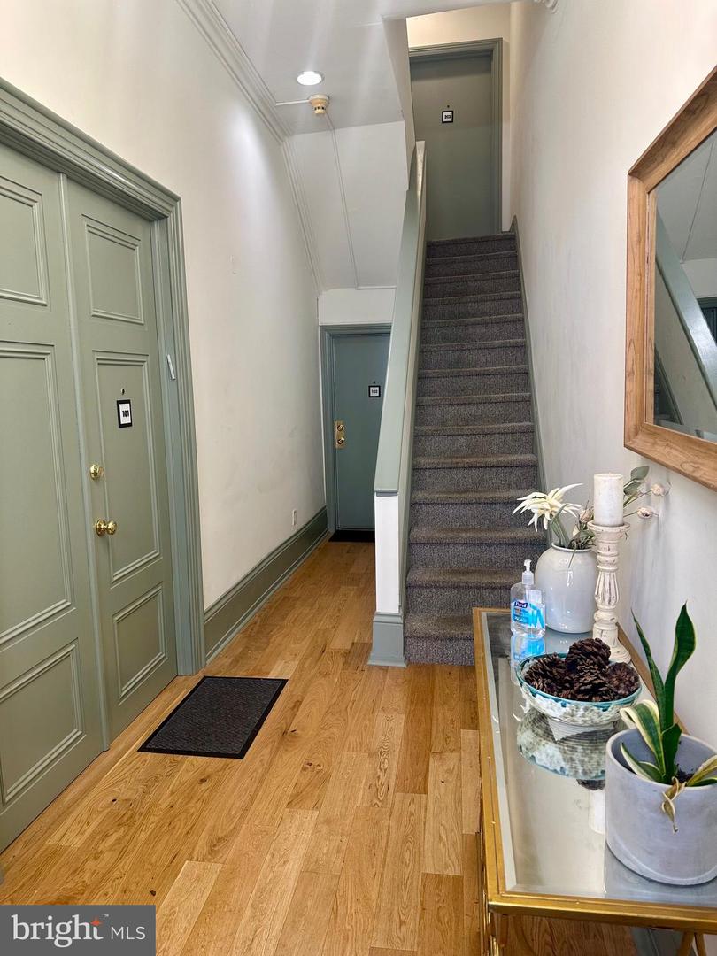 1716 Wallace St #102 Property Photo 2