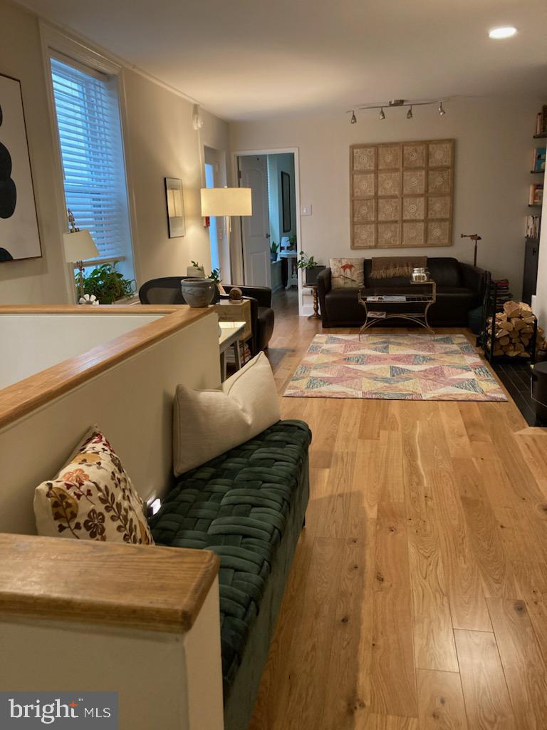 1716 Wallace St #102 Property Photo 3