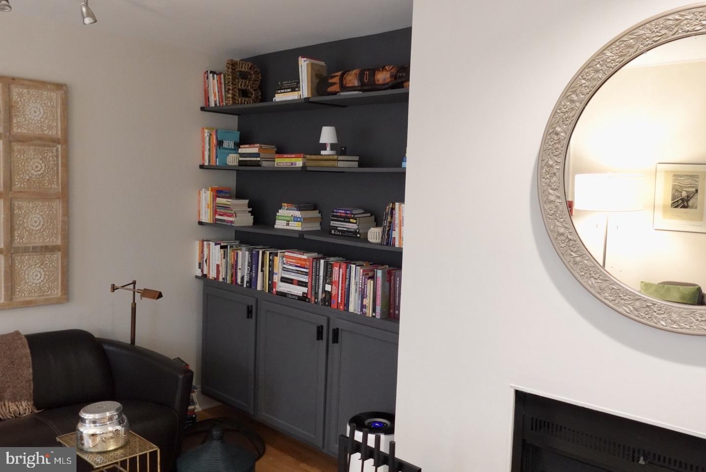 1716 Wallace St #102 Property Photo 4