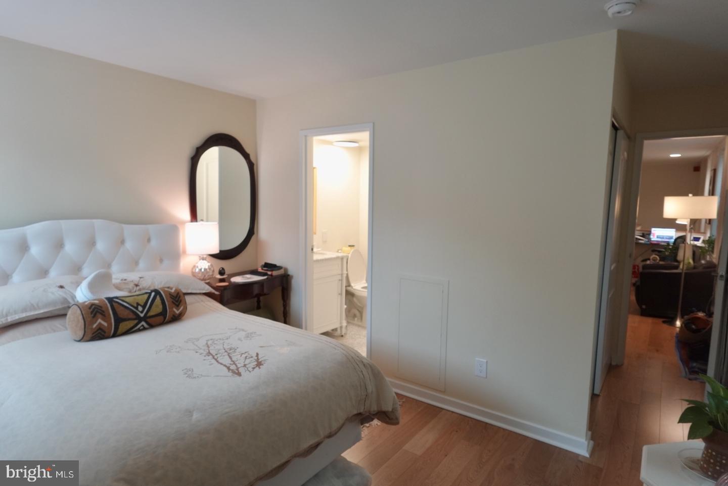 1716 Wallace St #102 Property Photo 7