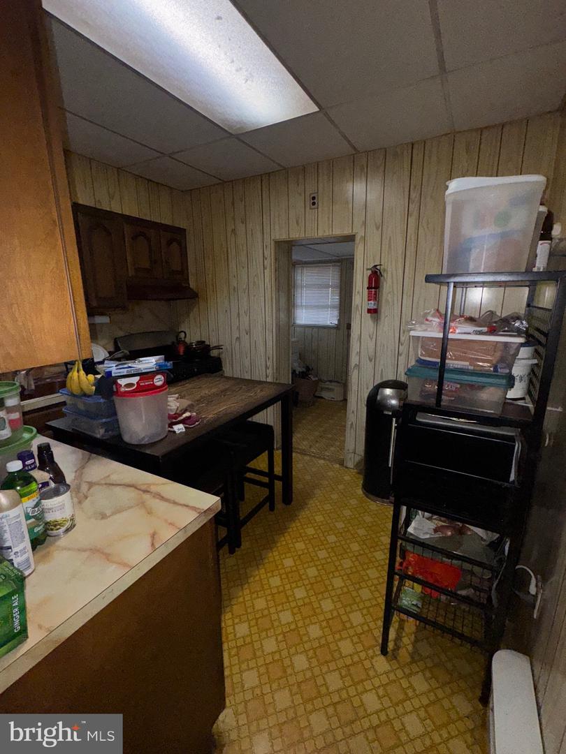 6157 Walnut St Property Photo 5