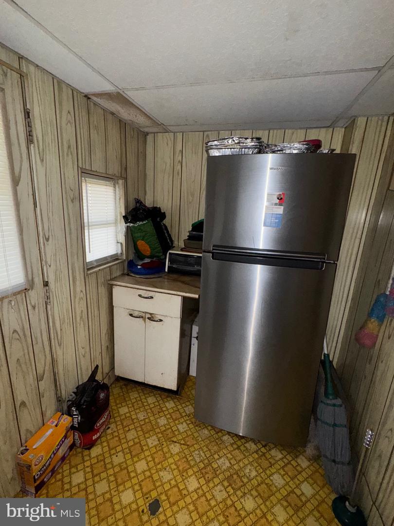6157 Walnut St Property Photo 7