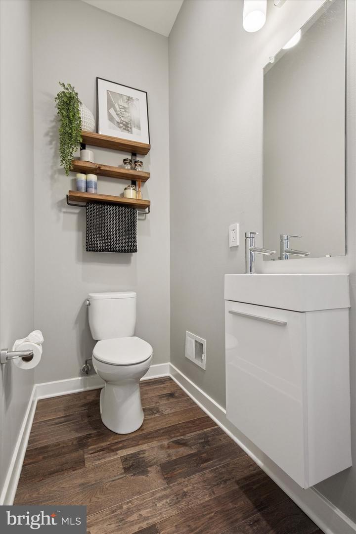 4584 Riverside Way Property Photo 19