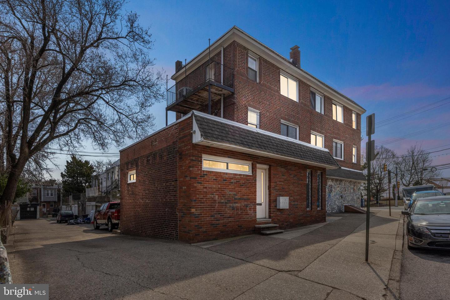 4931 Wissahickon Ave Property Photo 38