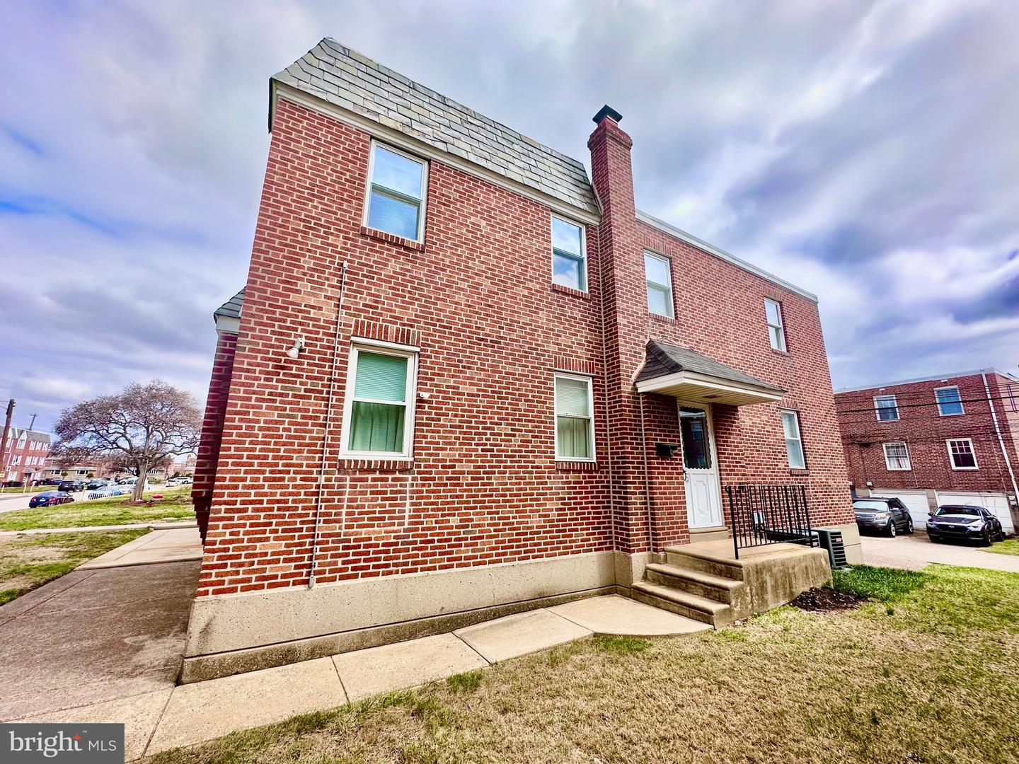 7221 Barnard St Property Photo 40
