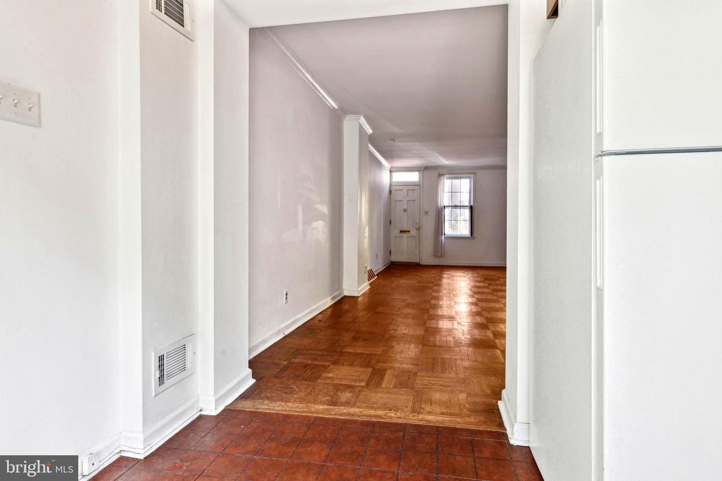 2304 Waverly St Property Photo 13