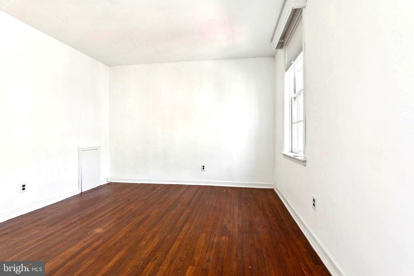 2304 Waverly St Property Photo 22