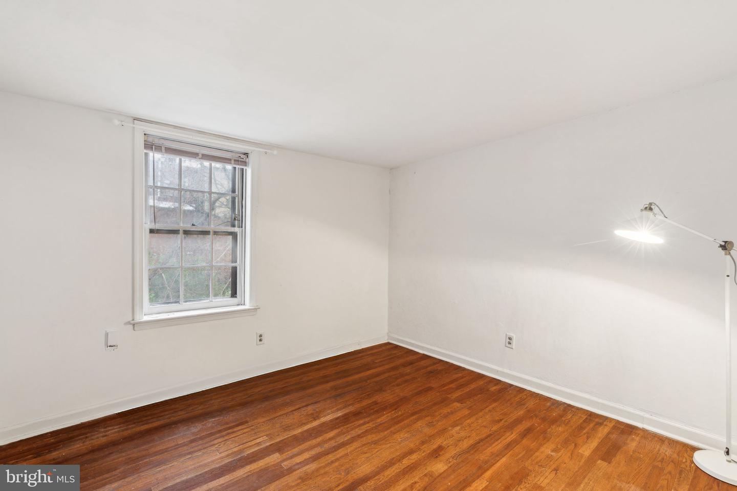 2304 Waverly St Property Photo 24