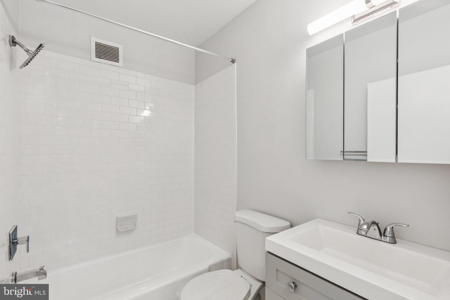 135 S 19th St #507-08 Property Photo 20