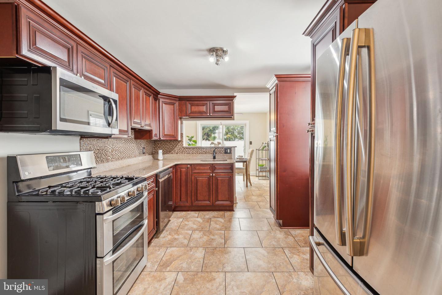 3472 Edgemont St Property Photo 8