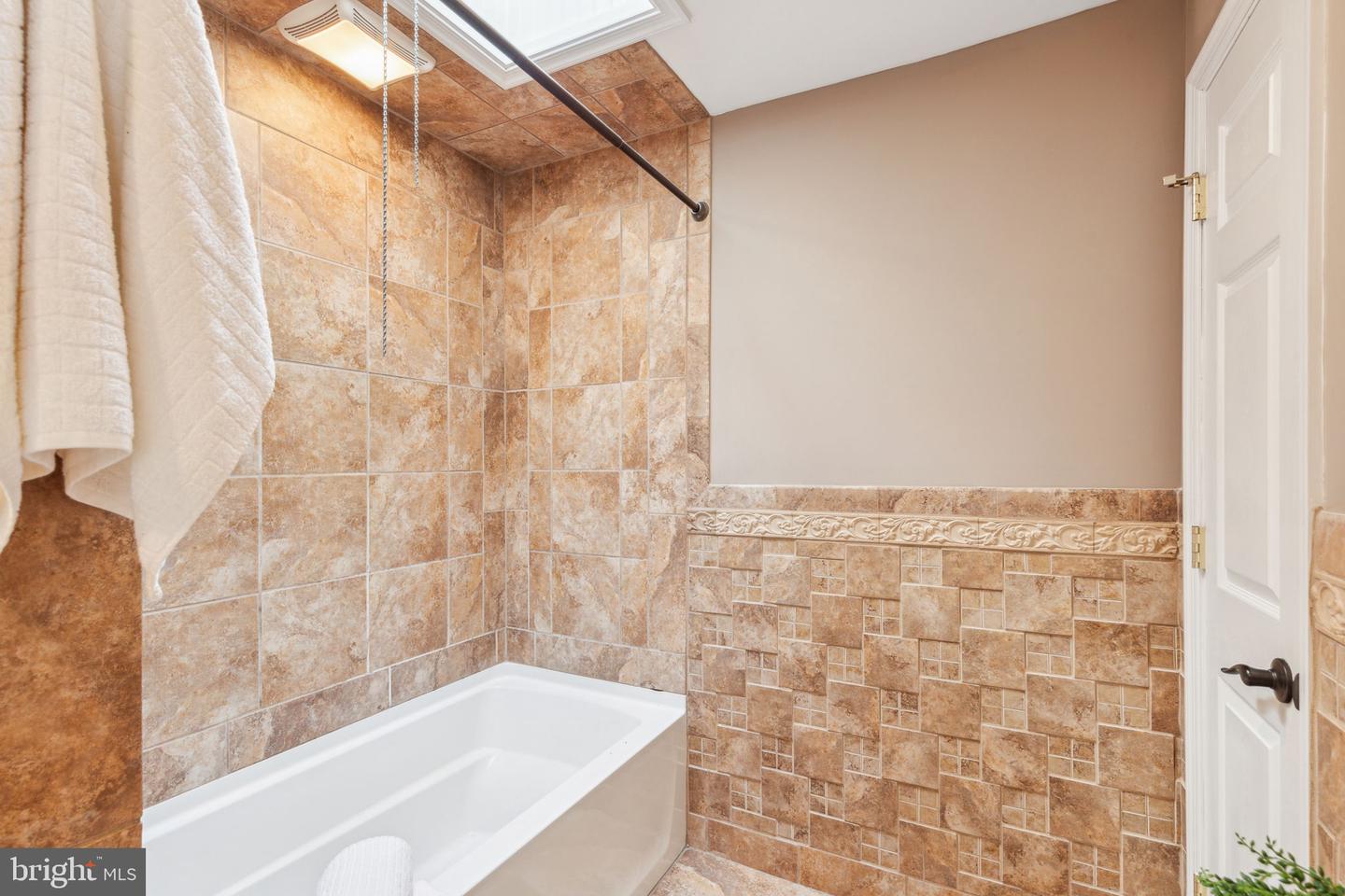 3472 Edgemont St Property Photo 23