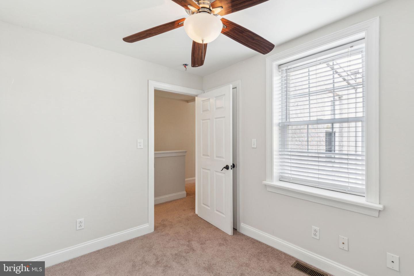 3472 Edgemont St Property Photo 24