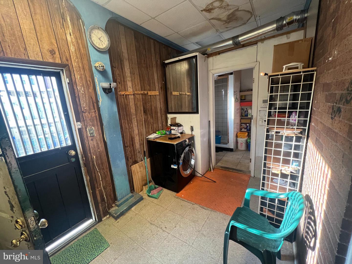 849 S Cecil St Property Photo 4