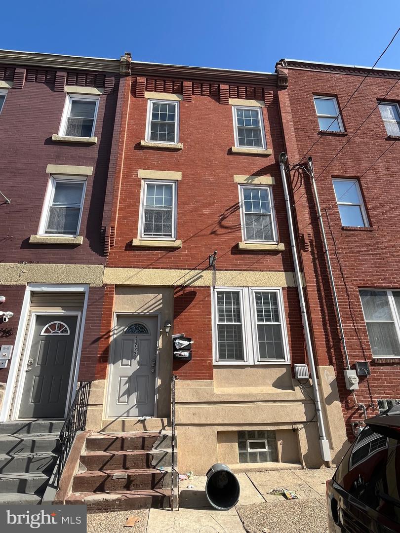 1723 W Berks St Property Photo 1