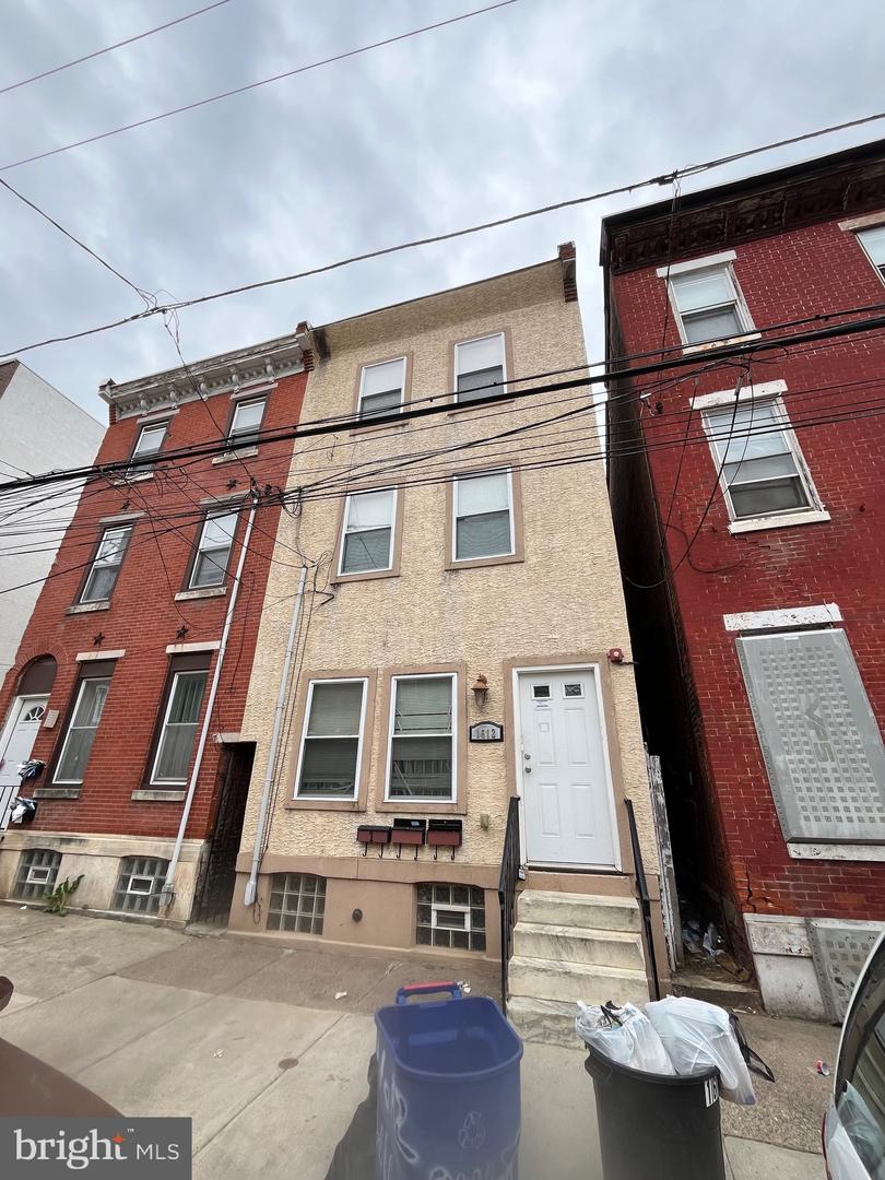1612 N Willington St Property Photo 1