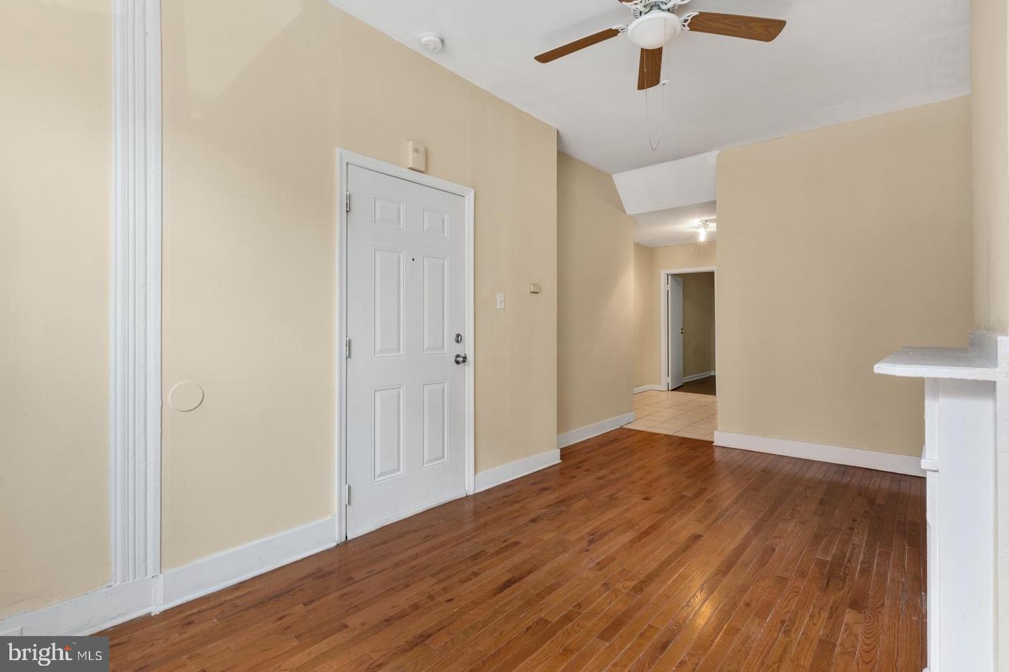 1805 Wylie St Property Photo 4