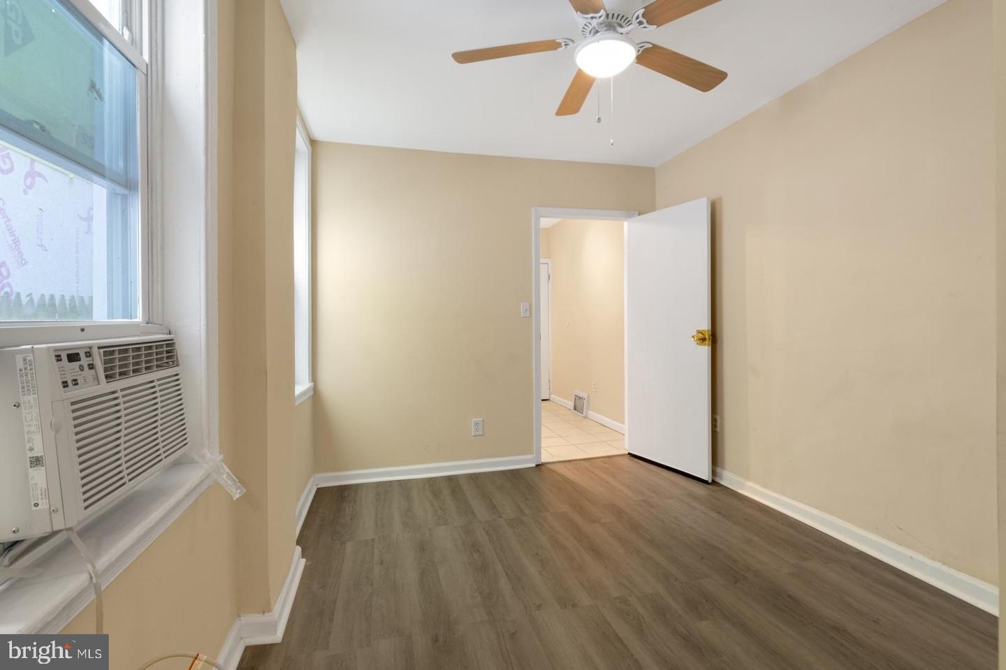 1805 Wylie St Property Photo 9