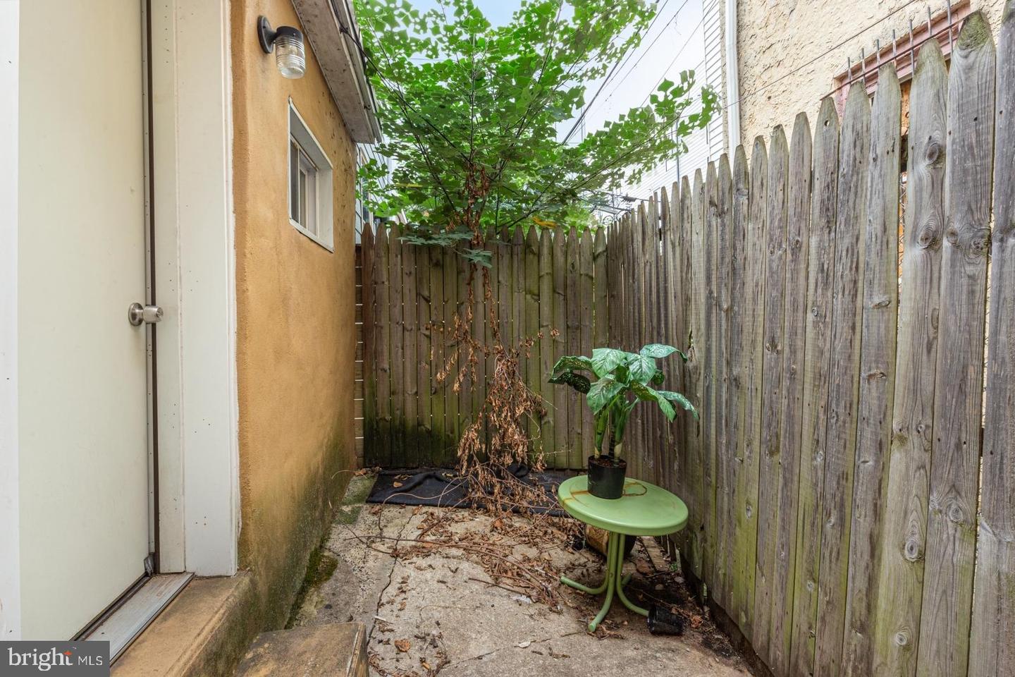 1805 Wylie St Property Photo 13