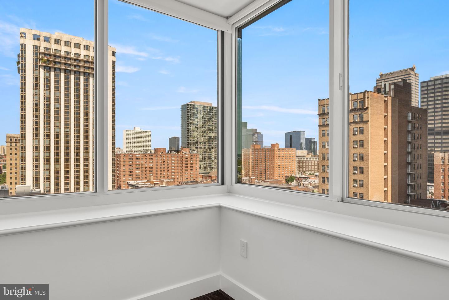 202-10 W Rittenhouse Sq #1104 Property Photo 20