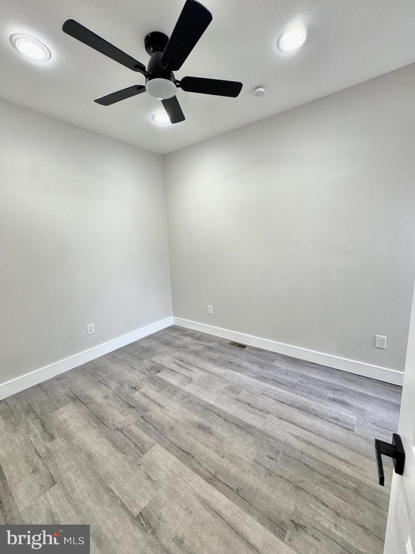 5151 Wyalusing Ave Property Photo 5